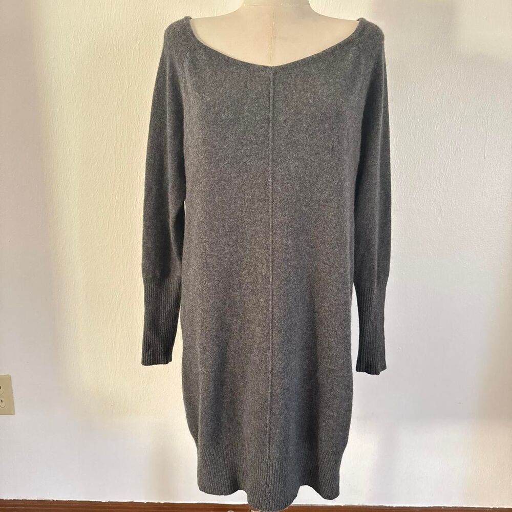 Athleta Cashmere Grey Knit Sweater Dress Size M Cozy Soft Gorpcore Long Sleeve